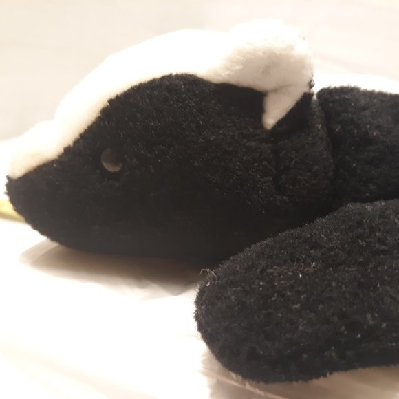 (( Listing # 36 )) Beanie Baby Skunk - Picture 2 of 4